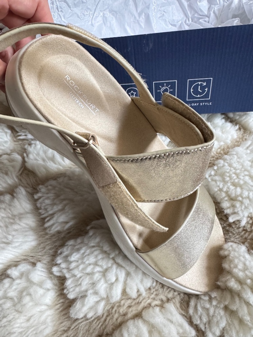 NWT Rockport Qwera Sandal Open Toe Strappy Casual Wedge Adjustable Gold Neutral - Picture 5 of 16